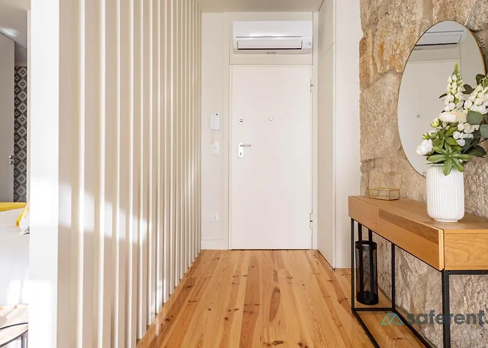 Light-filled Bonjardim