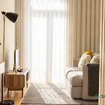 Light-filled Bonjardim *