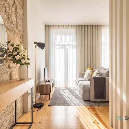 Appartamento Light-filled Bonjardim *